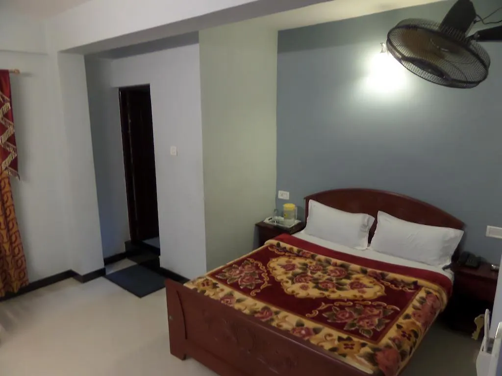 ** Hotel Hill Crest India